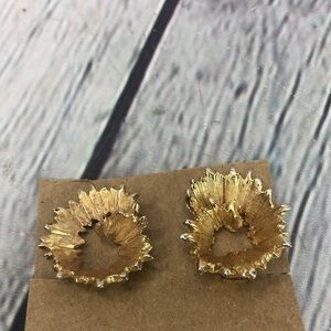 Napier gold tone geometric clip on earrings